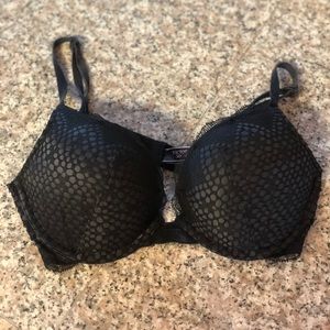 VS 34B Bombshell